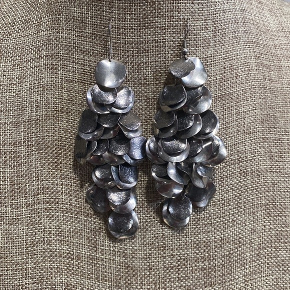 Earrings dangle silver colored - Picture 1 of 4